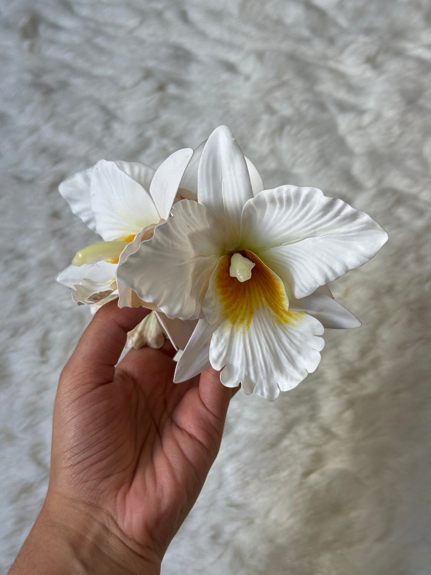 Cattleya Orchid claw clip (yellow + white)