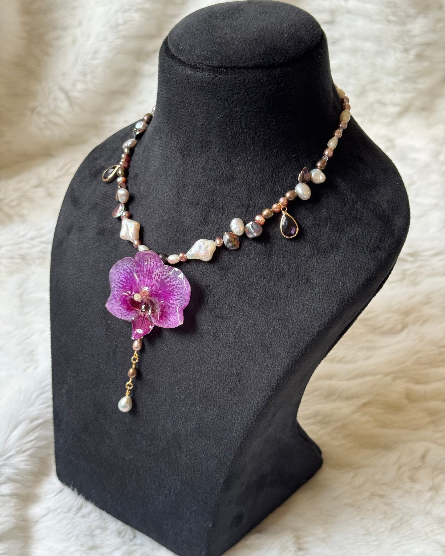 Hera necklace
