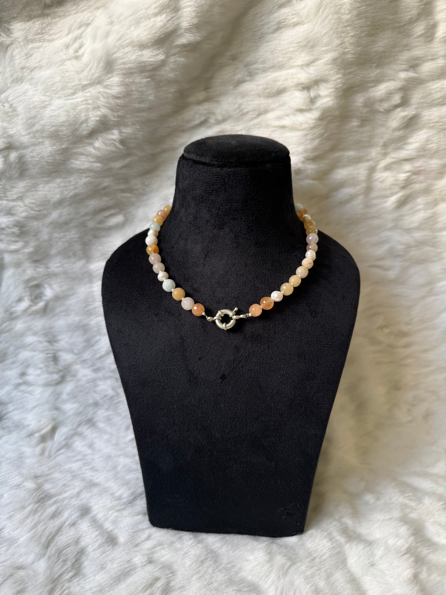 Agate and pearl necklace
