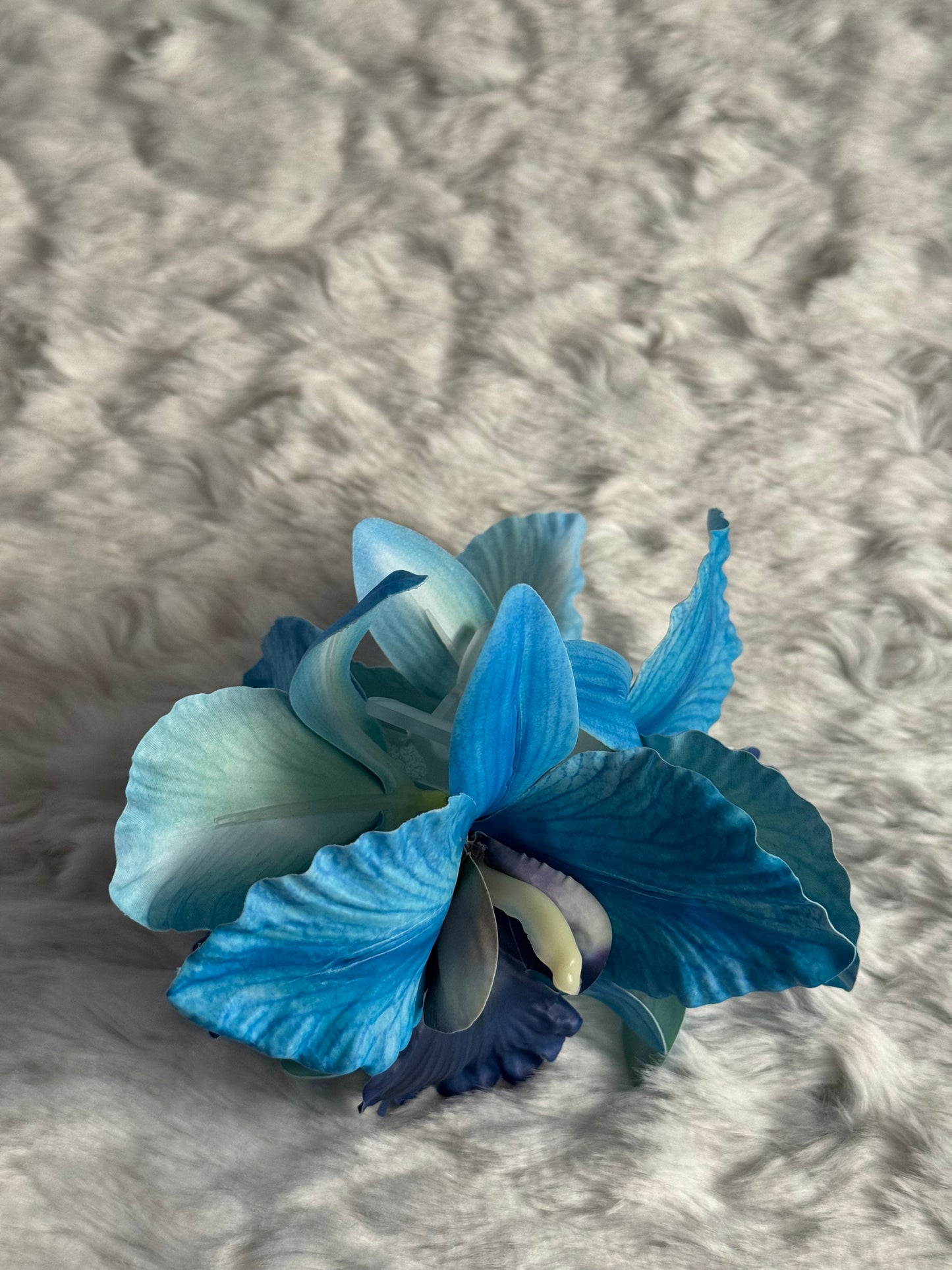 Cattleya Bouquet Claw Clip