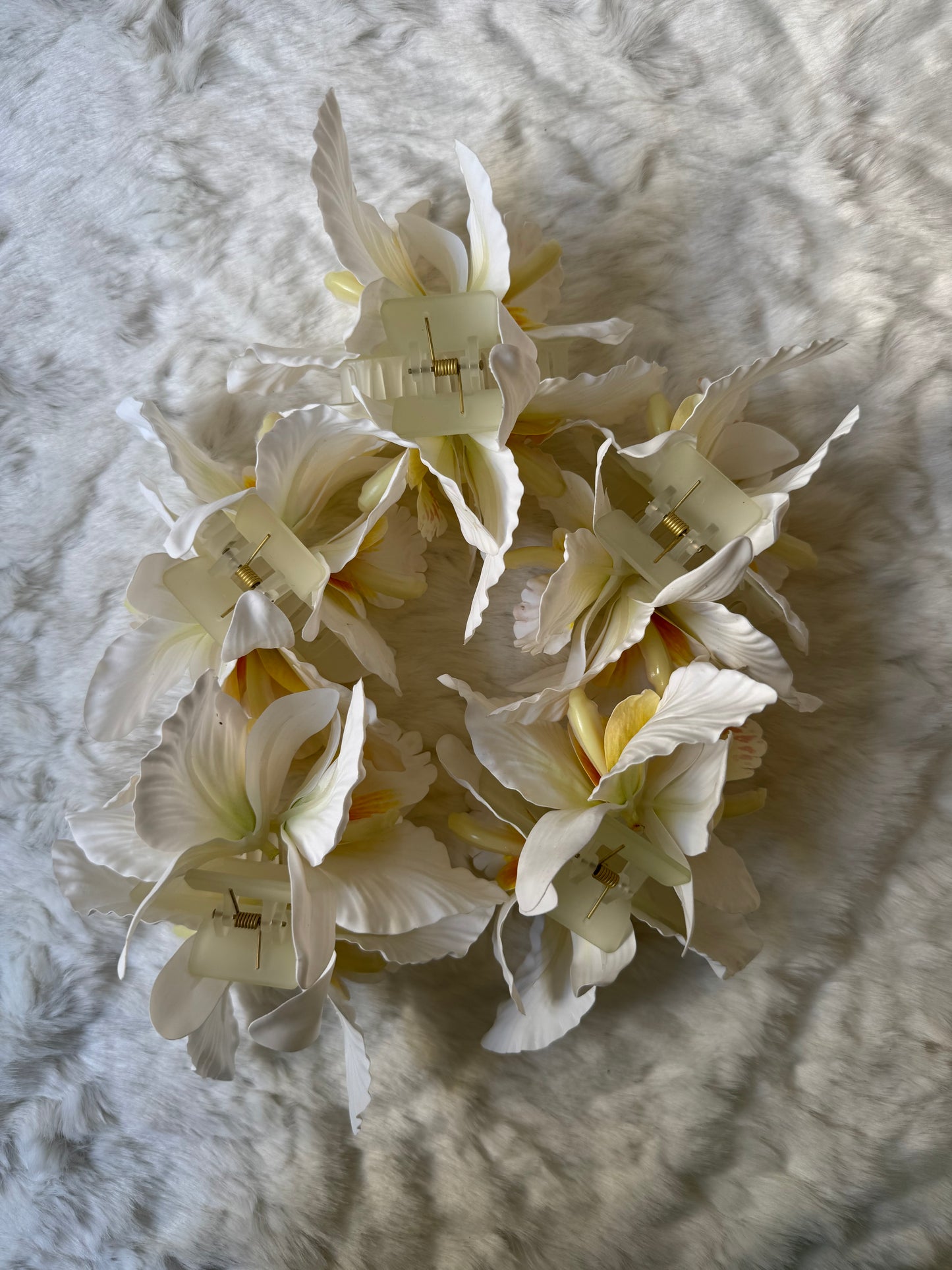 Cattleya Orchid claw clip (yellow + white)