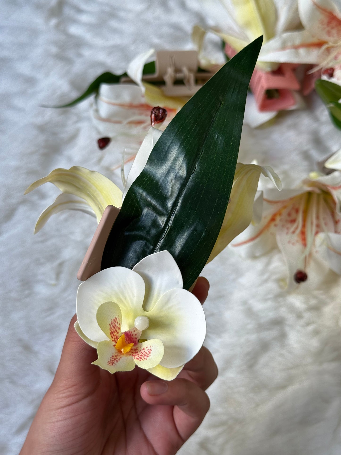 Lily & Orchid Bouquet claw clip