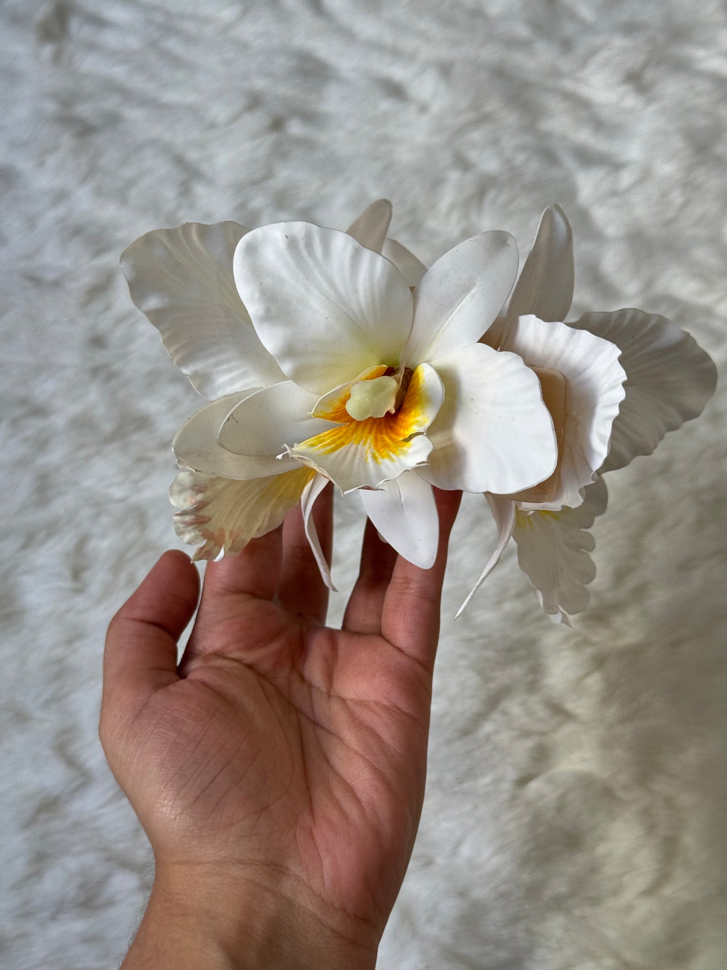Cattleya Orchid claw clip (yellow + white)