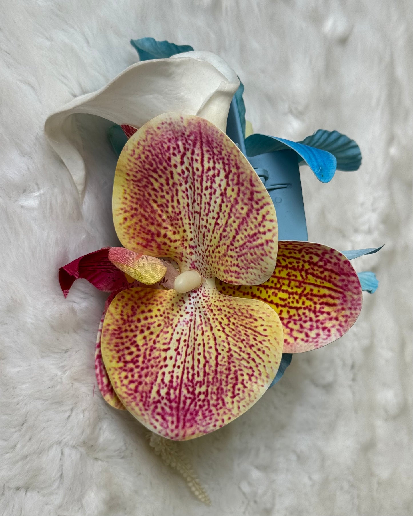 Cattleya hair bouquet claw clip