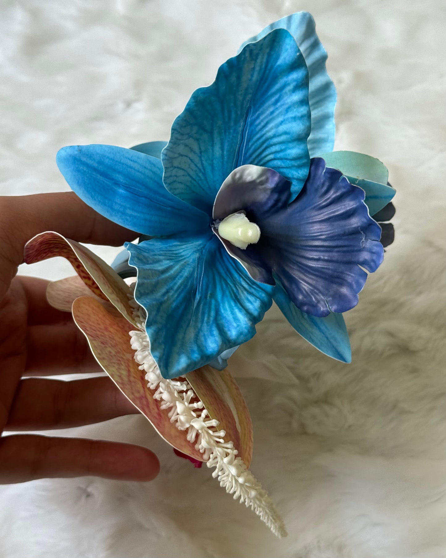Cattleya hair bouquet claw clip