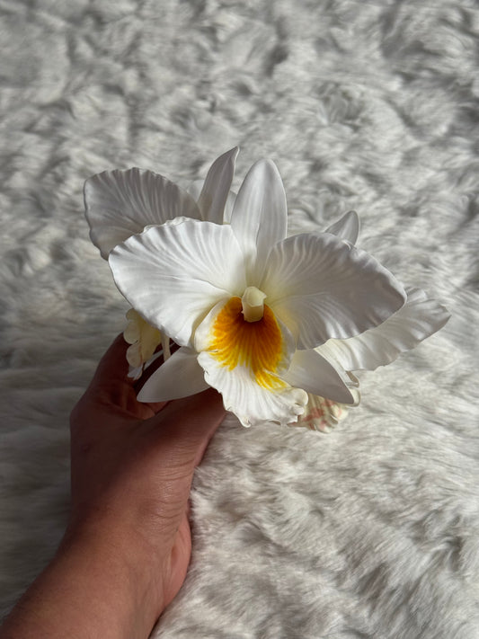 Cattleya Bouquet Claw Clip