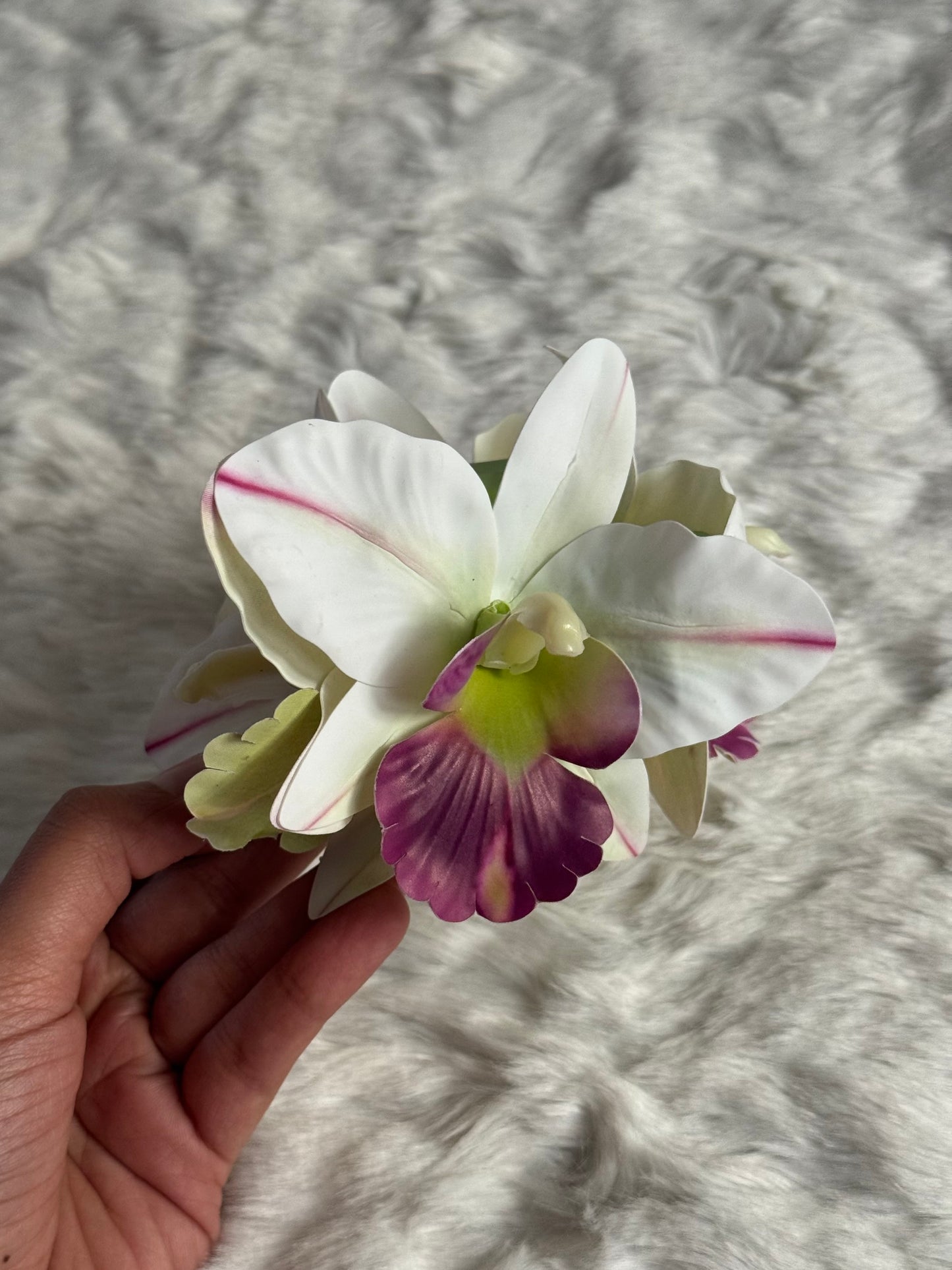 Cattleya Bouquet Claw Clip