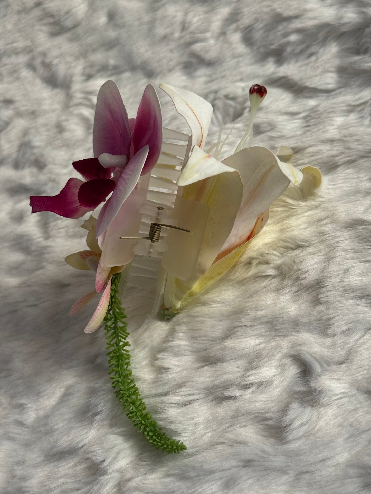 Lily Bouquet Claw Clip (V7)