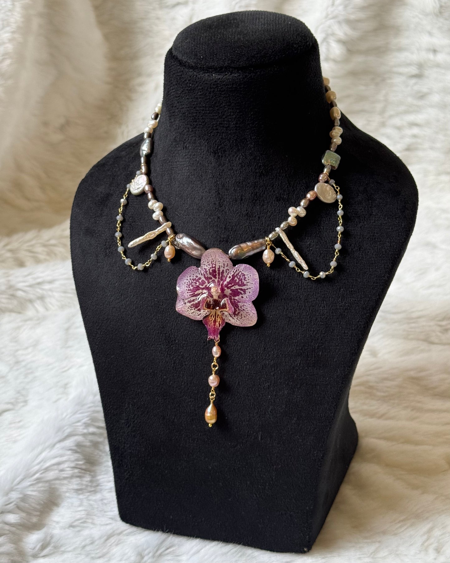 Reina necklace