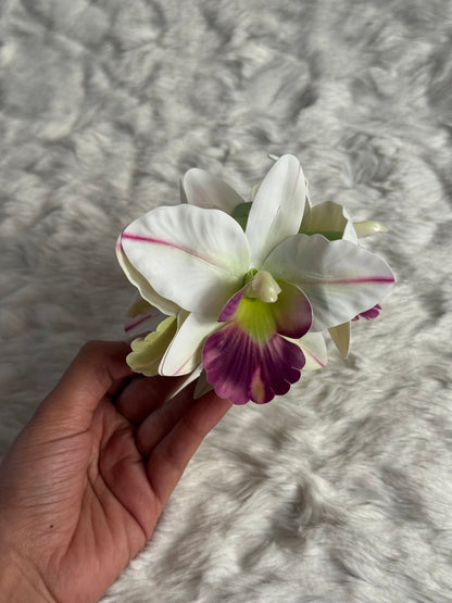Cattleya Bouquet Claw Clip
