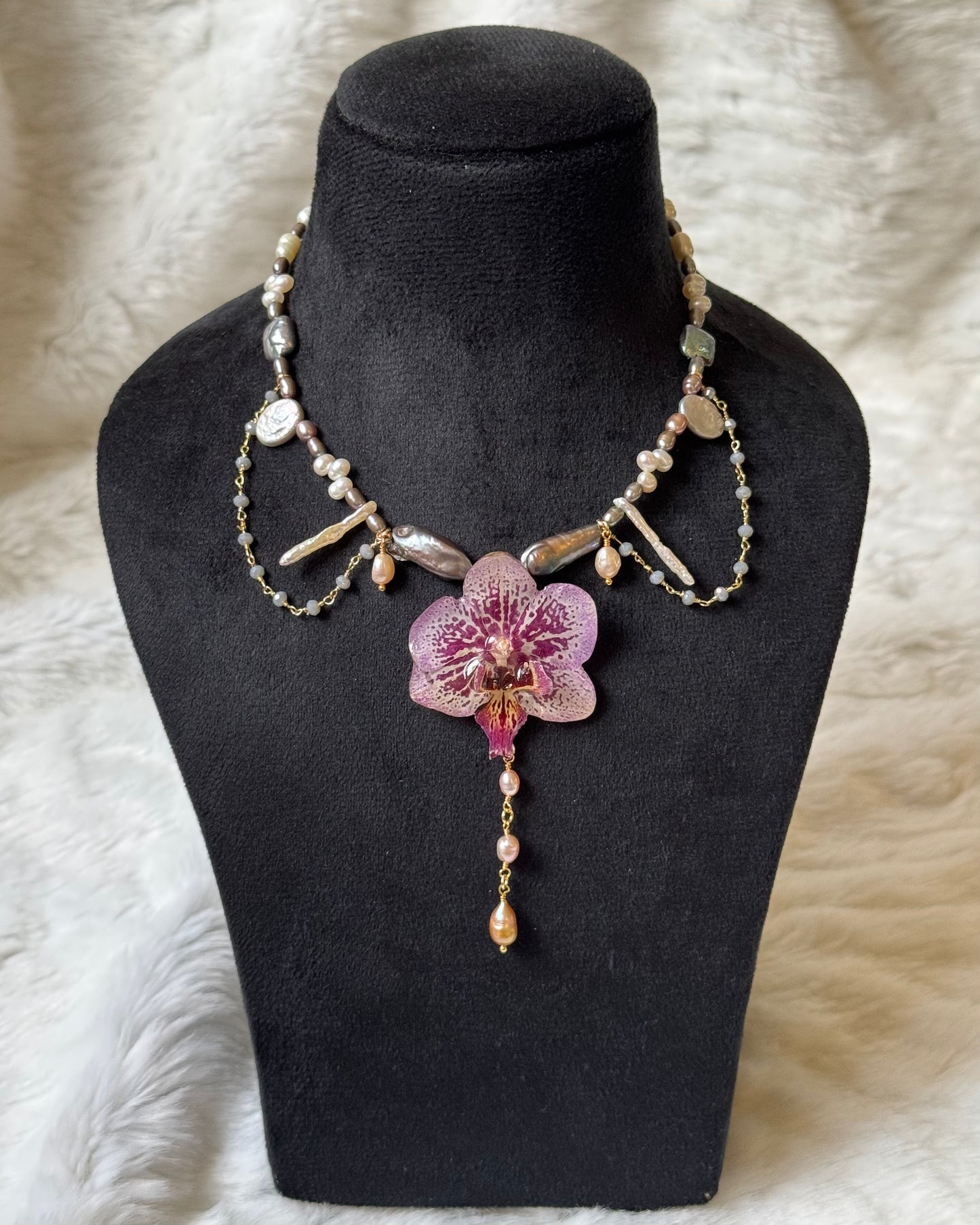 Reina necklace