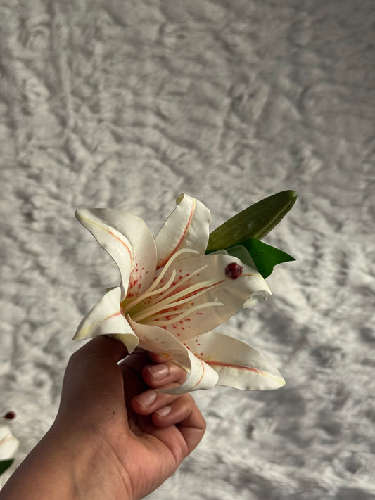 Lily Bouquet Claw Clip (V2)