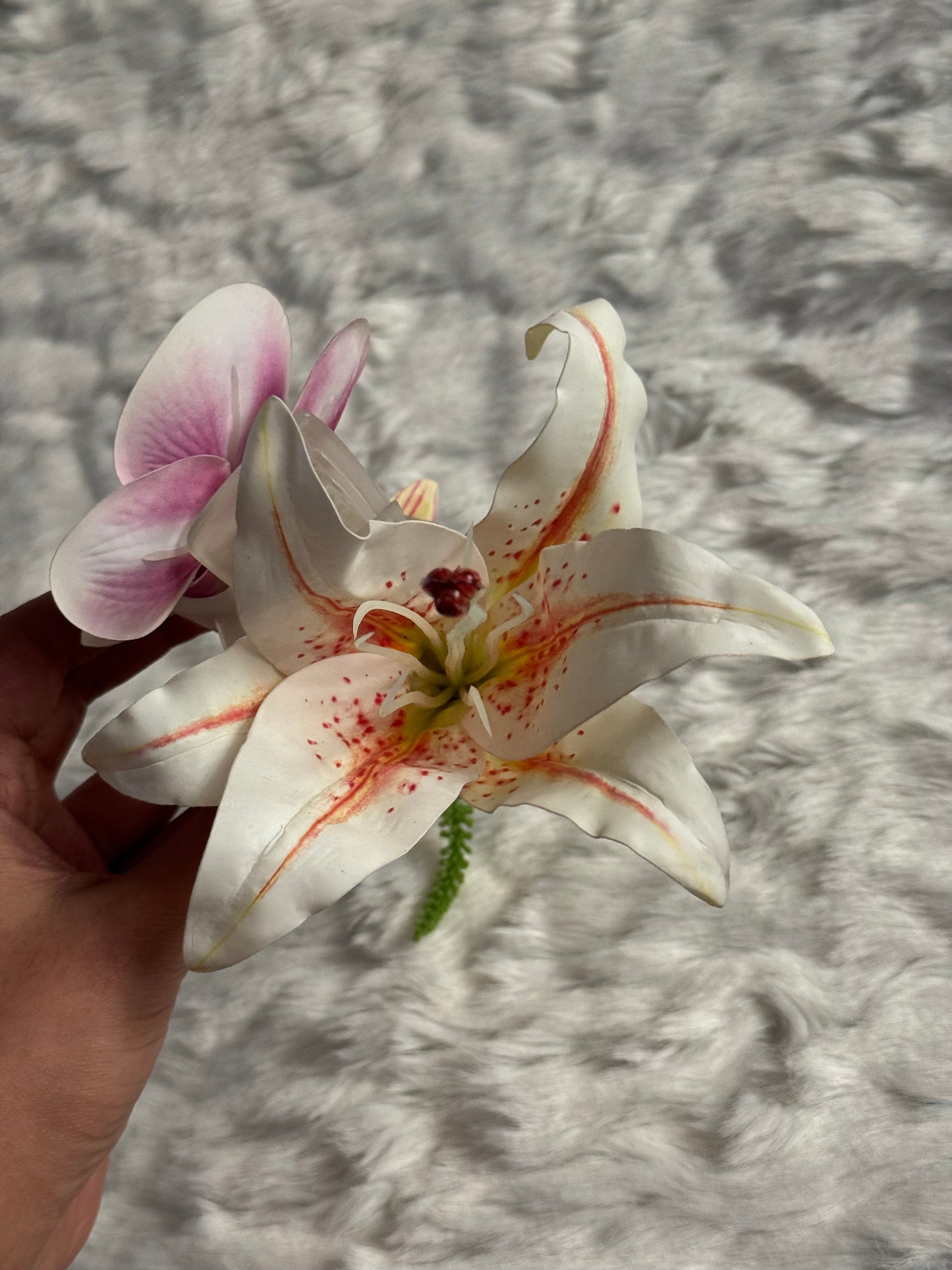 Lily Bouquet Claw Clip (V7)