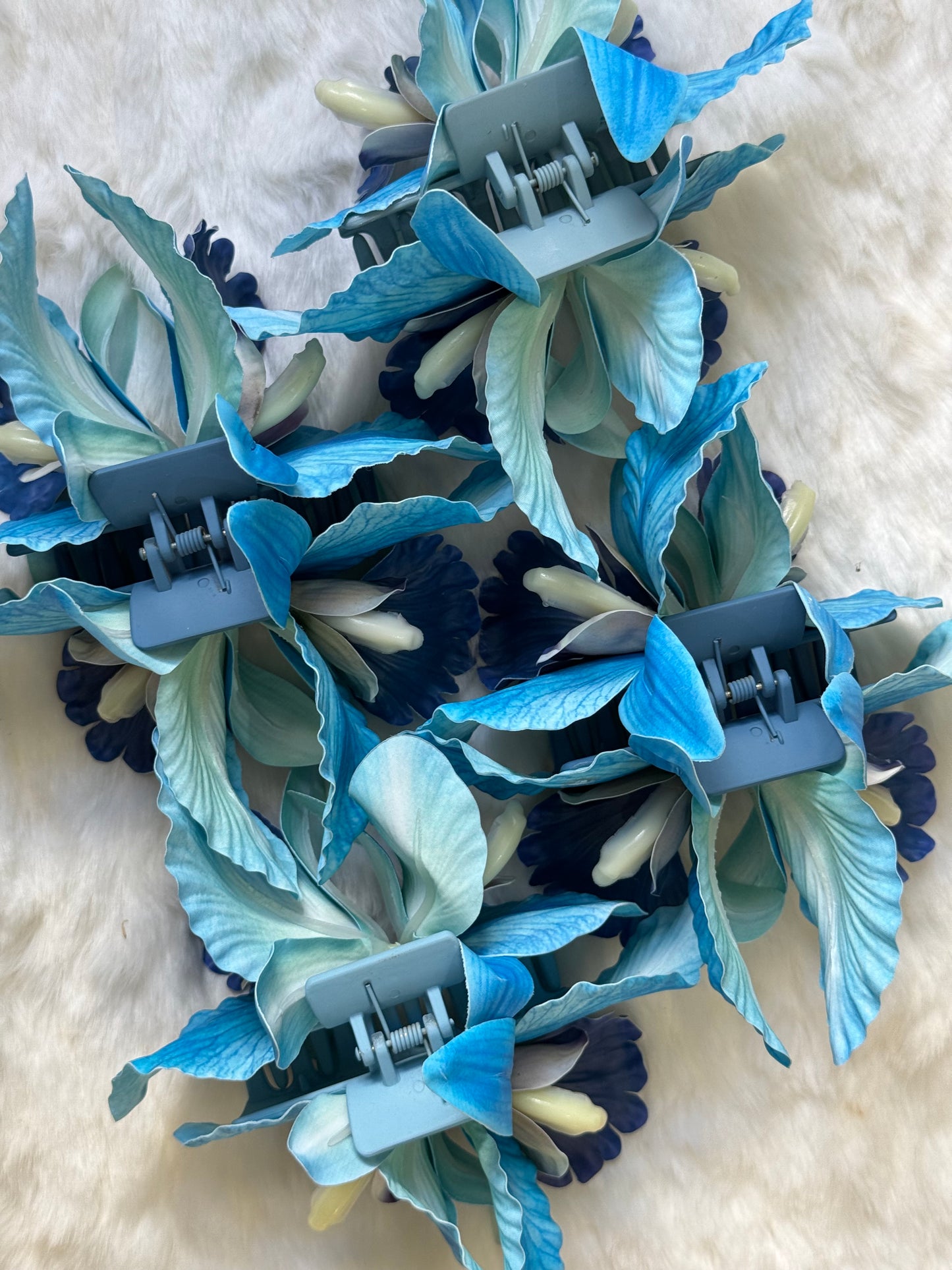 Cattleya Orchid claw clip (blue)