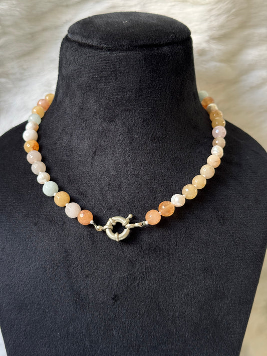 Agate and pearl necklace
