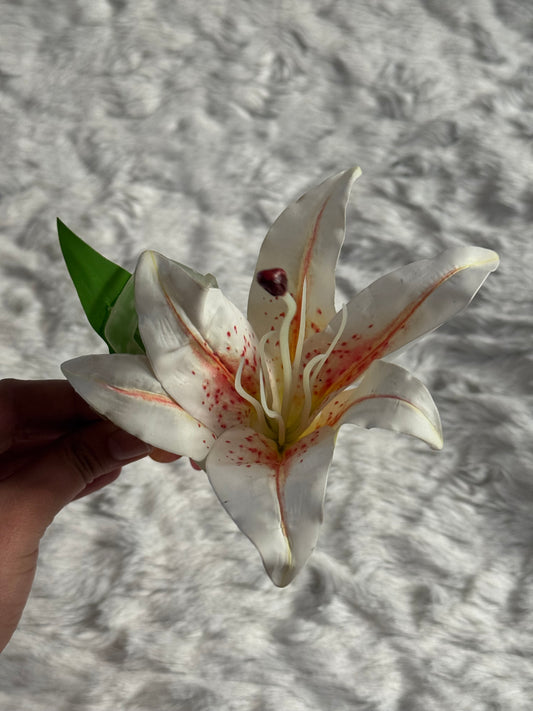 Lily Bouquet Claw Clip (V3)