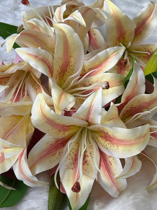 Lily & Orchid Bouquet claw clip