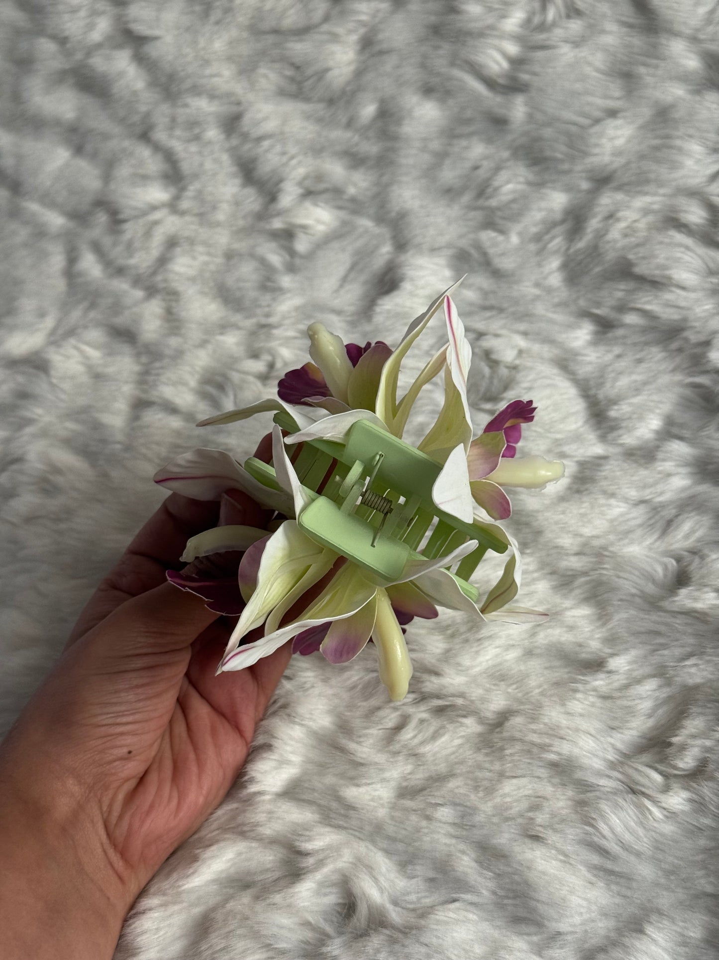 Cattleya Bouquet Claw Clip