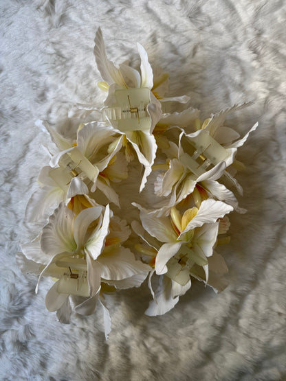 Cattleya Orchid claw clip (yellow + white)