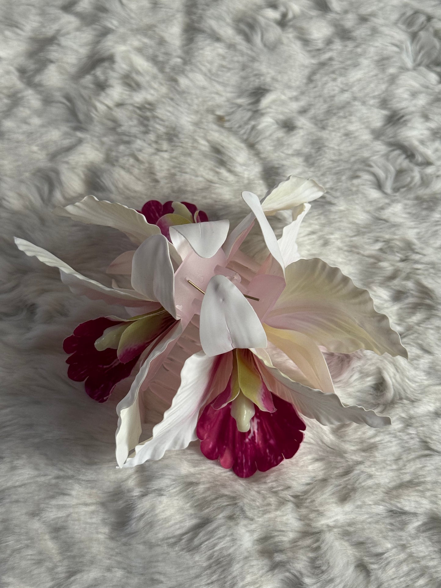 Cattleya Bouquet Claw Clip