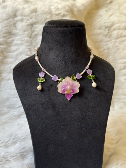 Mariposa necklace