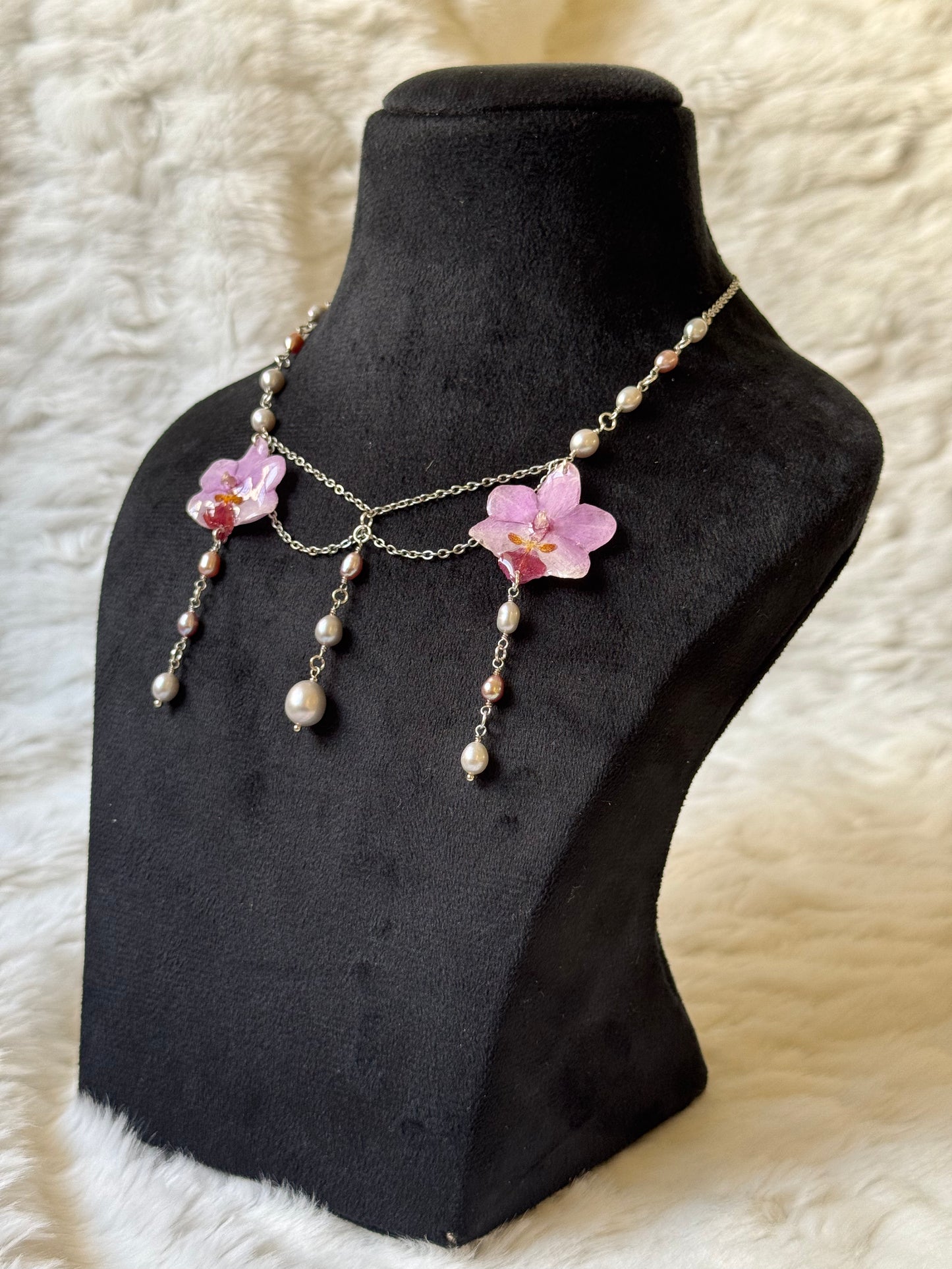 Violet necklace
