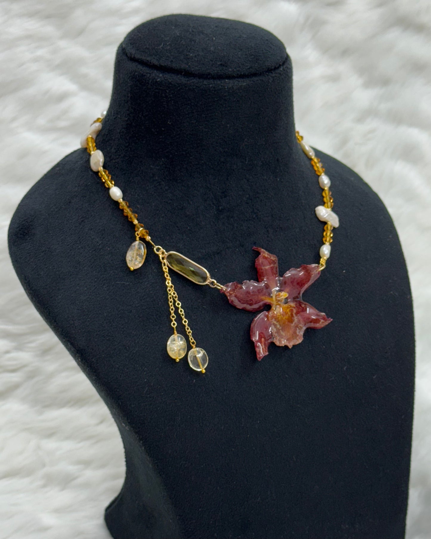 Rhea Necklace