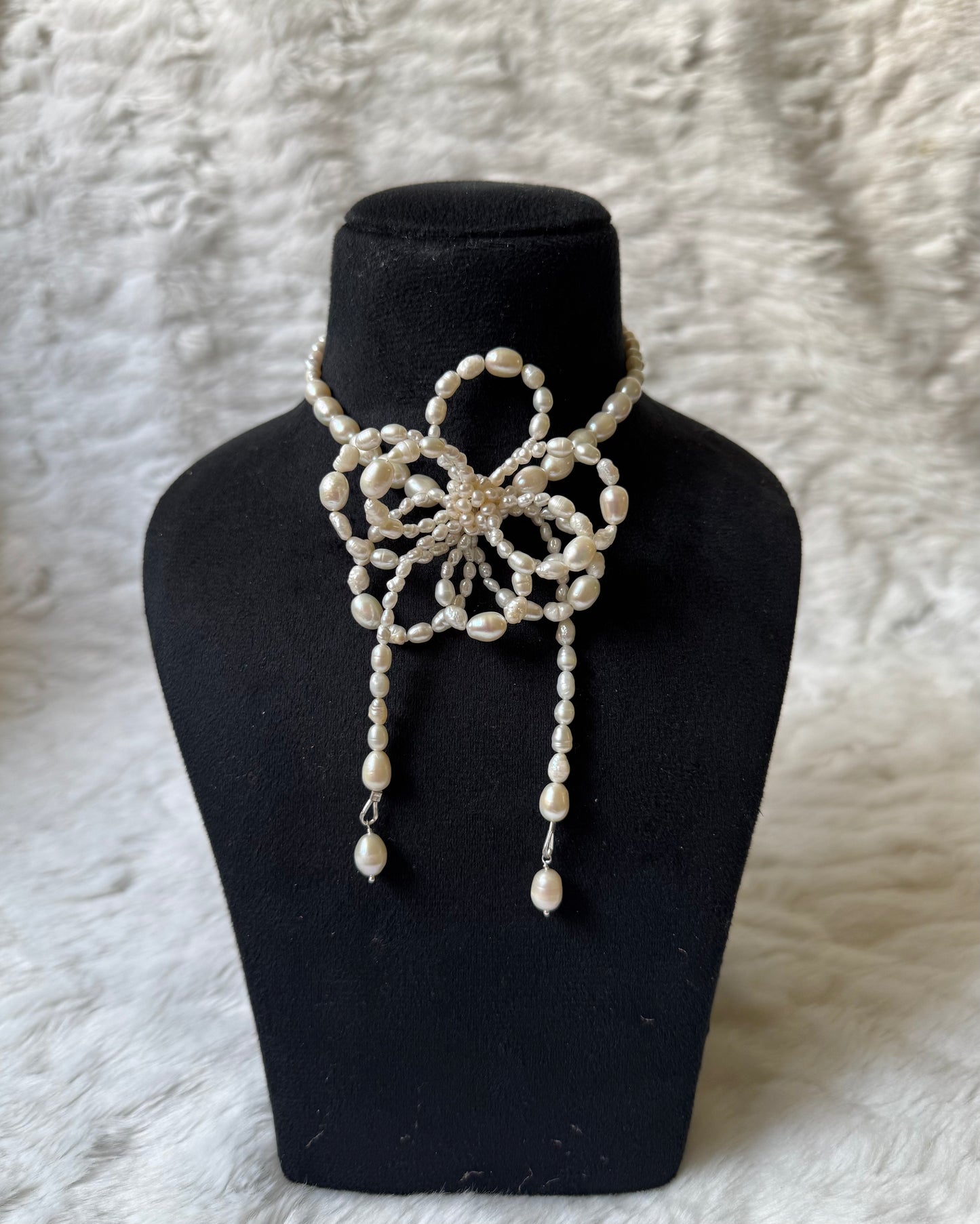 Rosette White Pearl necklace (925)