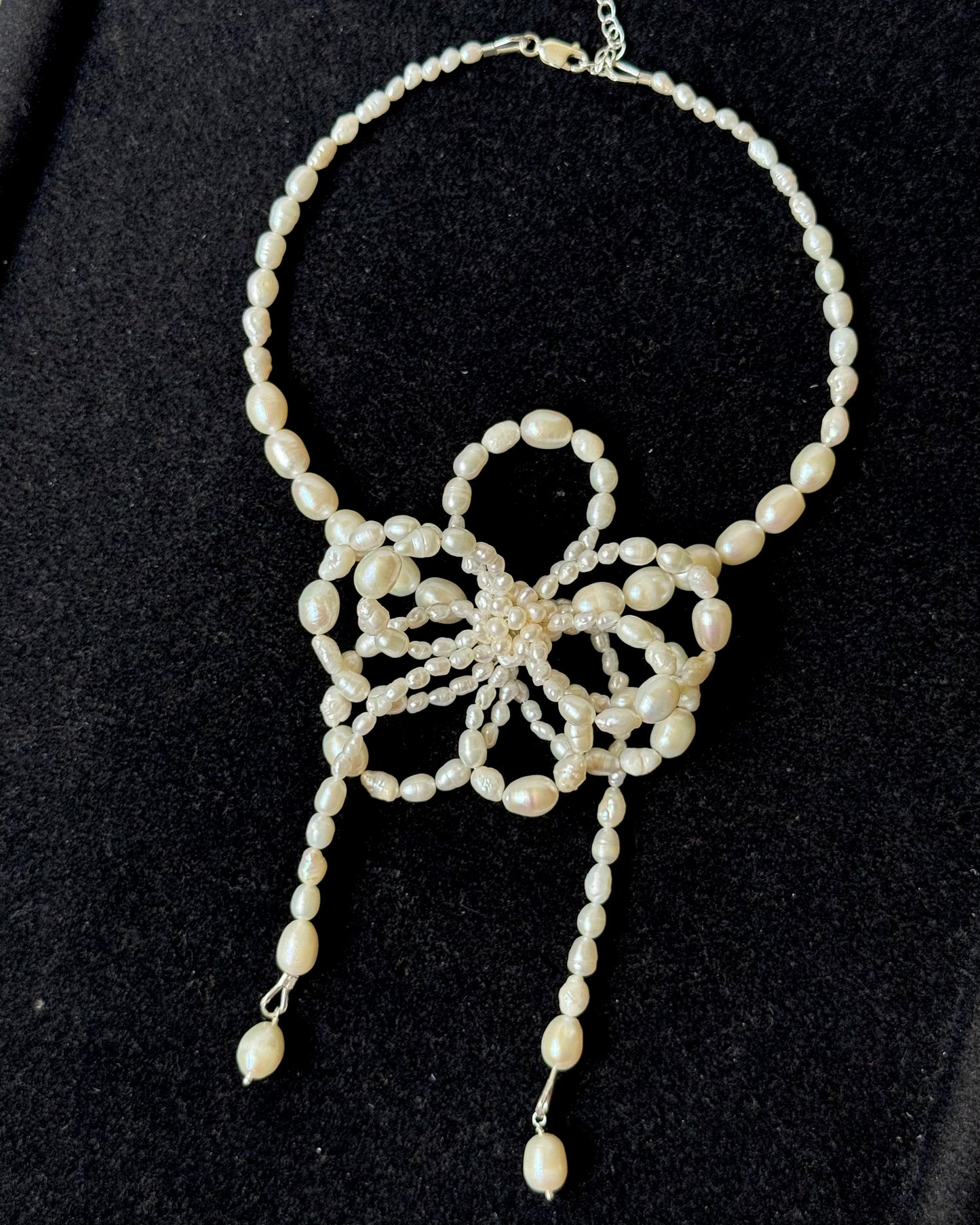Rosette White Pearl necklace (925)