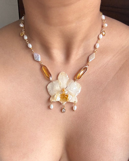 Espera Necklace