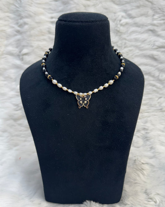 Mariposa necklace