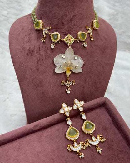 Meera Necklace + Earrings set