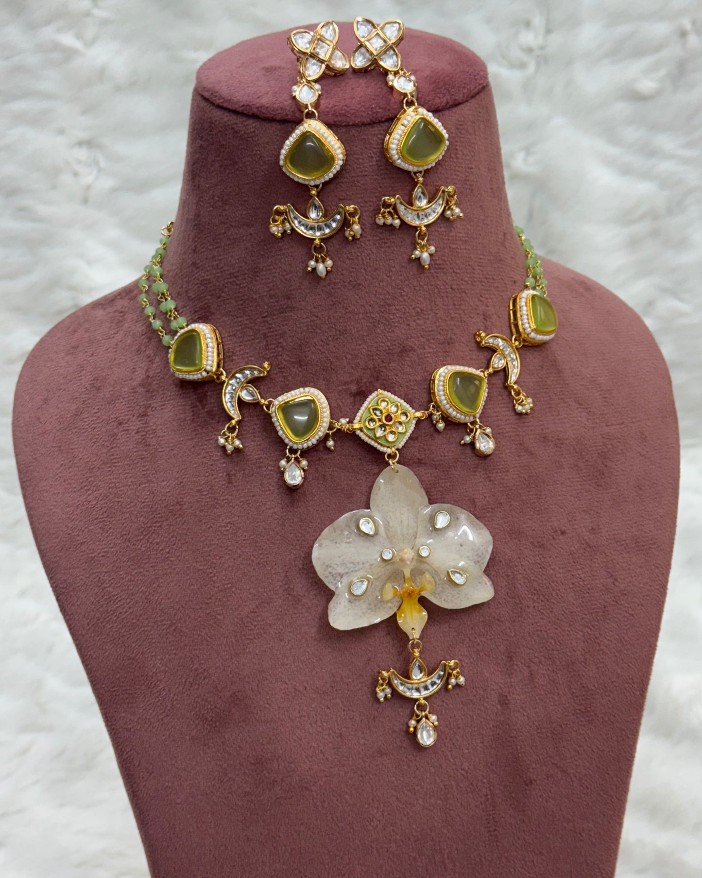 Meera Necklace + Earrings set