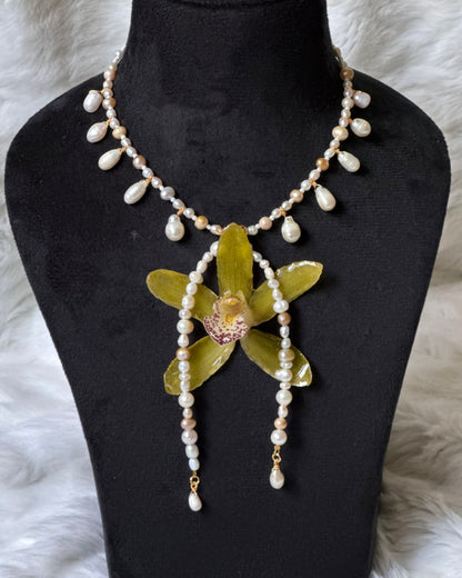 Ambrosia necklace