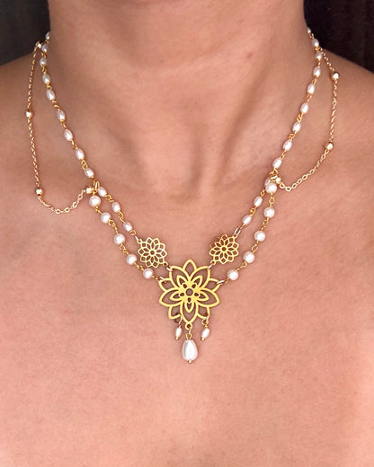 Stella necklace