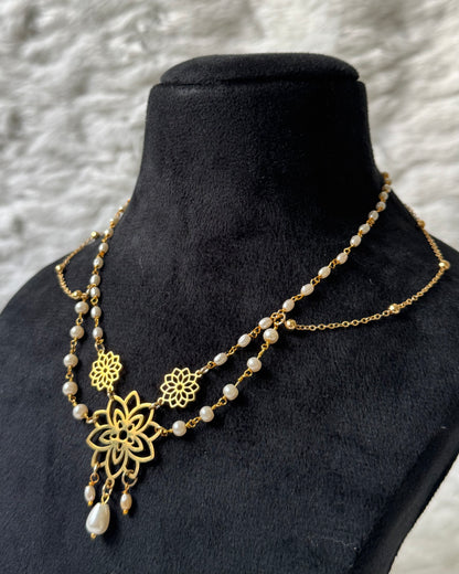 Stella necklace