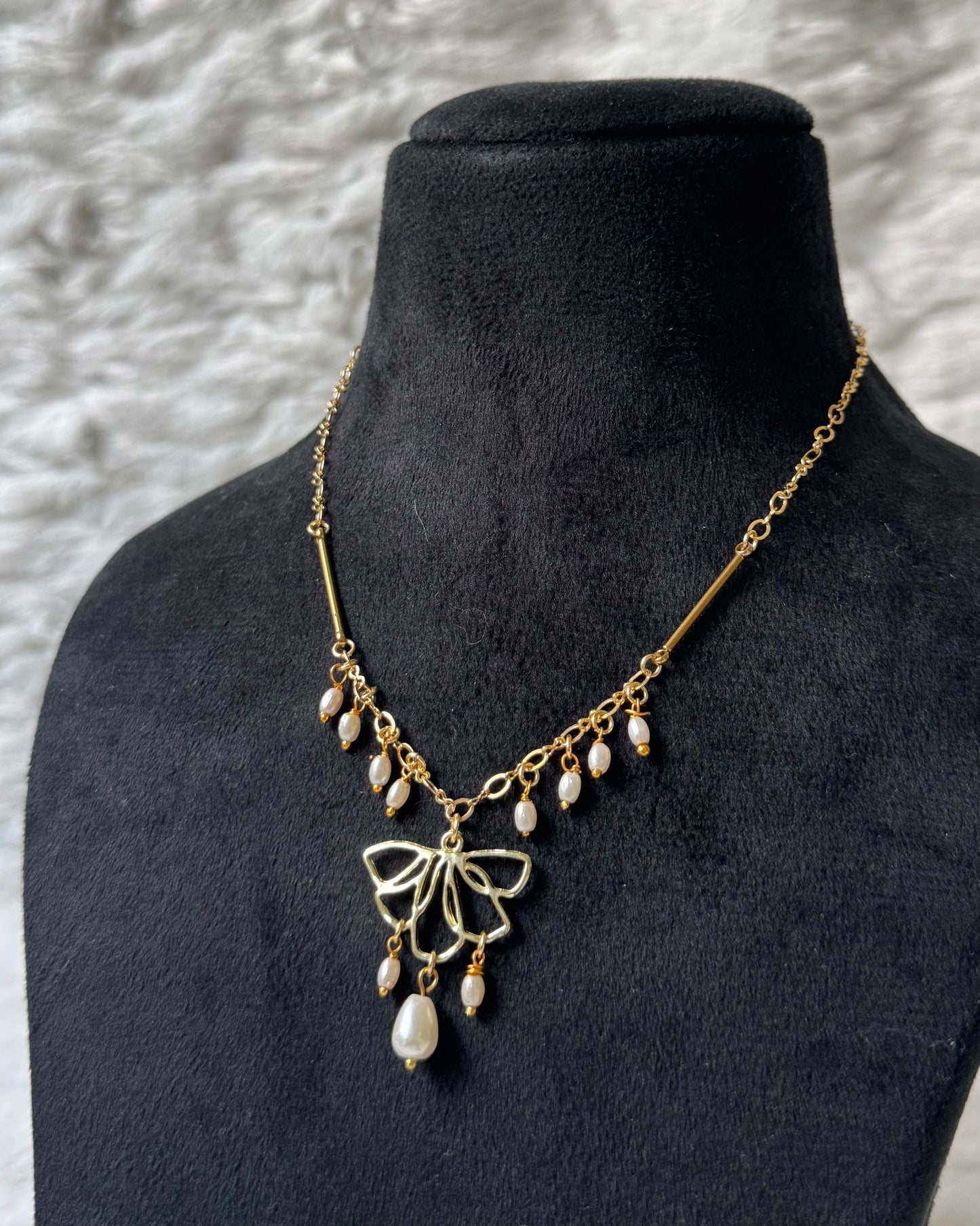 Fleur necklace